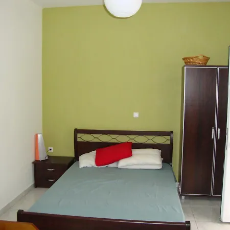 Fini-beach 2 Apartamento Finikounta